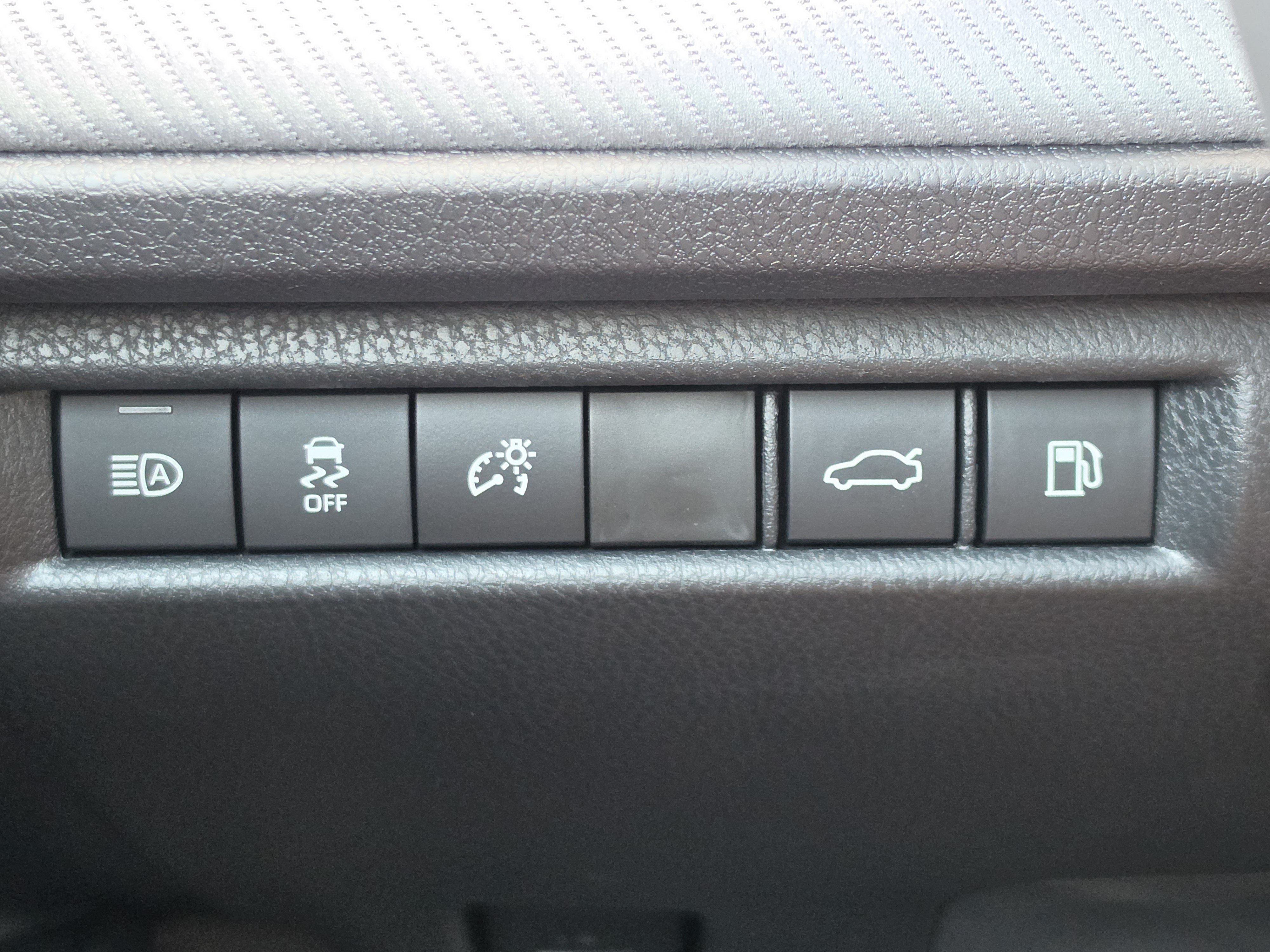 Used 2026 Toyota Camry SE w/ Convenience Package FWD image 14