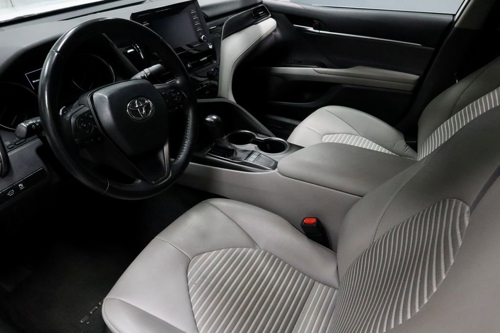 Used 2024 Toyota Camry SE image 22