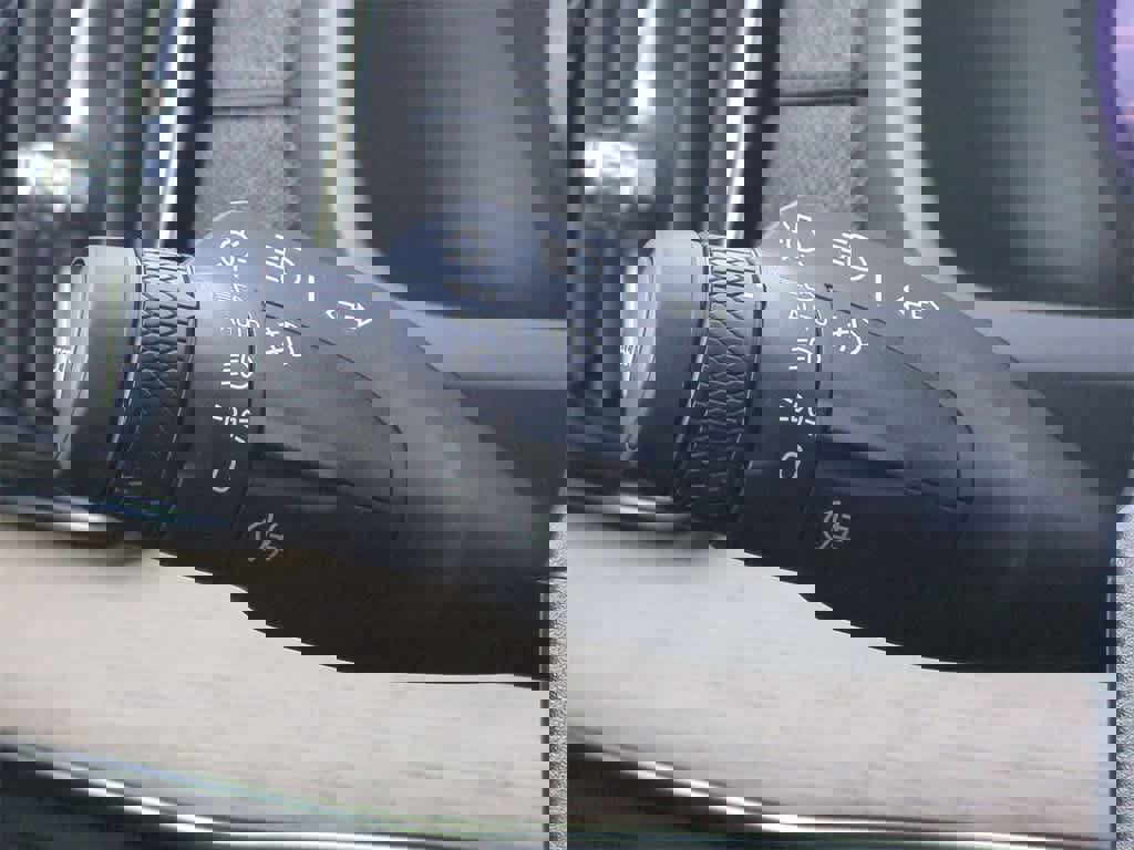 New 2026 Volvo XC90 B6 Plus w/ Protection Package Premier image 26