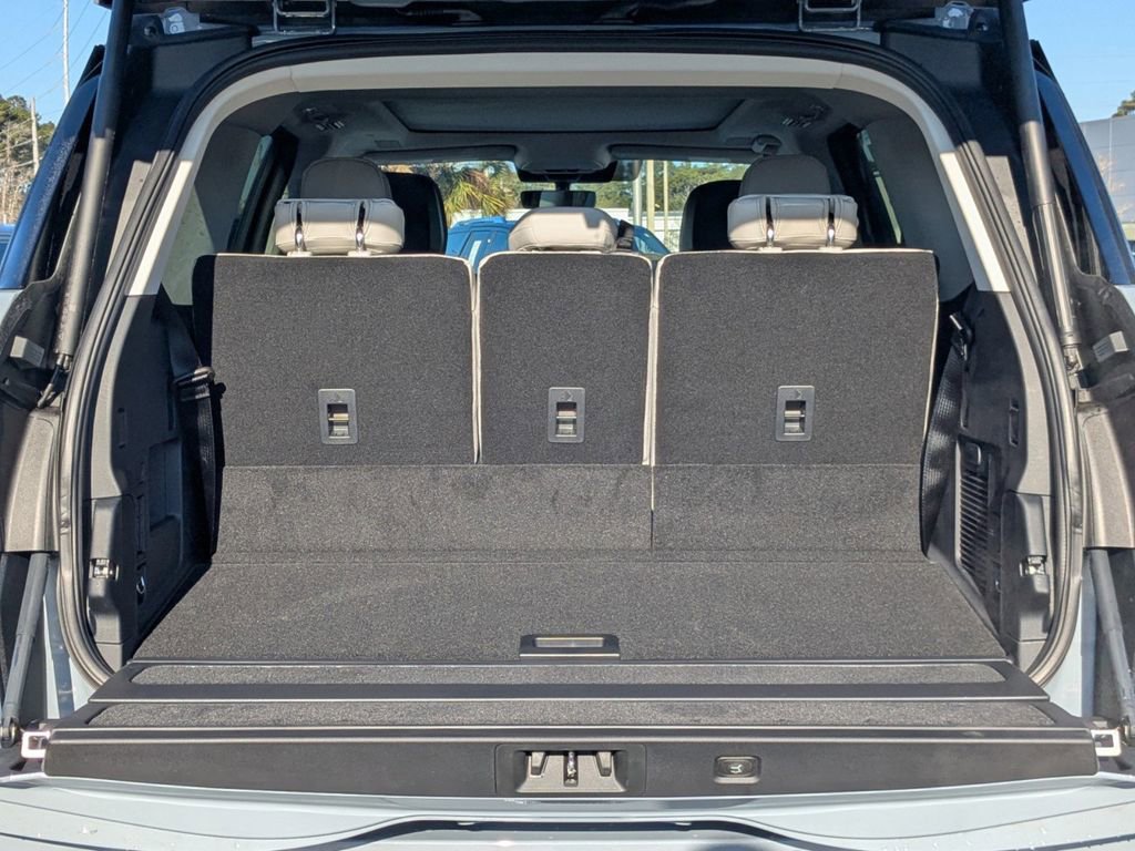 New 2026 Lincoln Navigator Reserve image 13