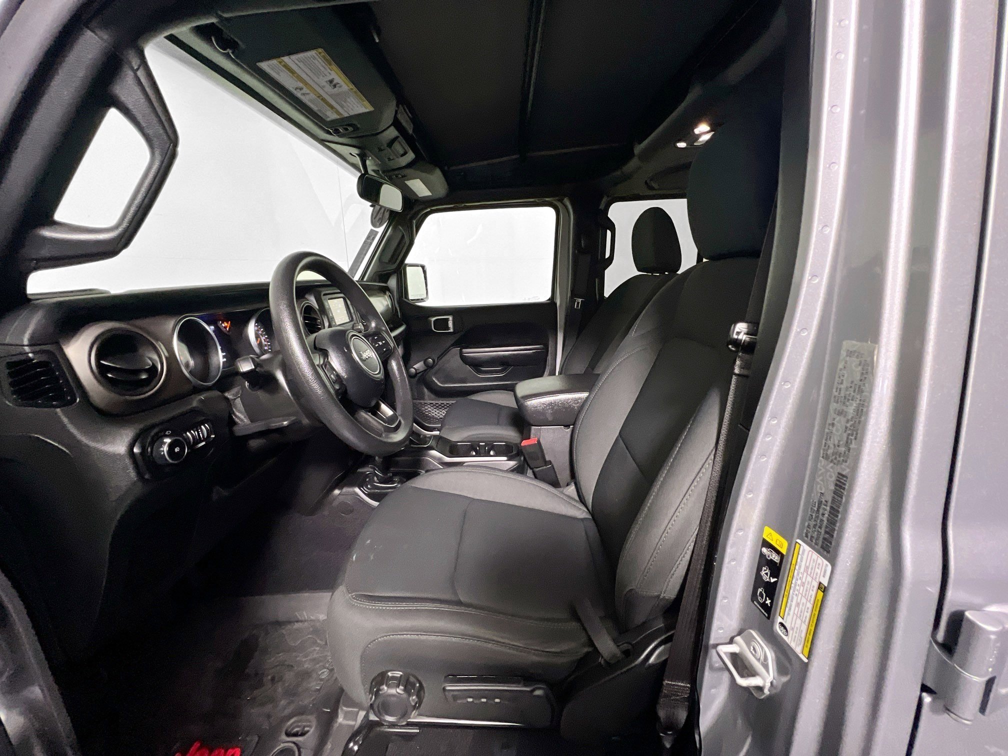 Used 2021 Jeep Wrangler Unlimited Sport image 14