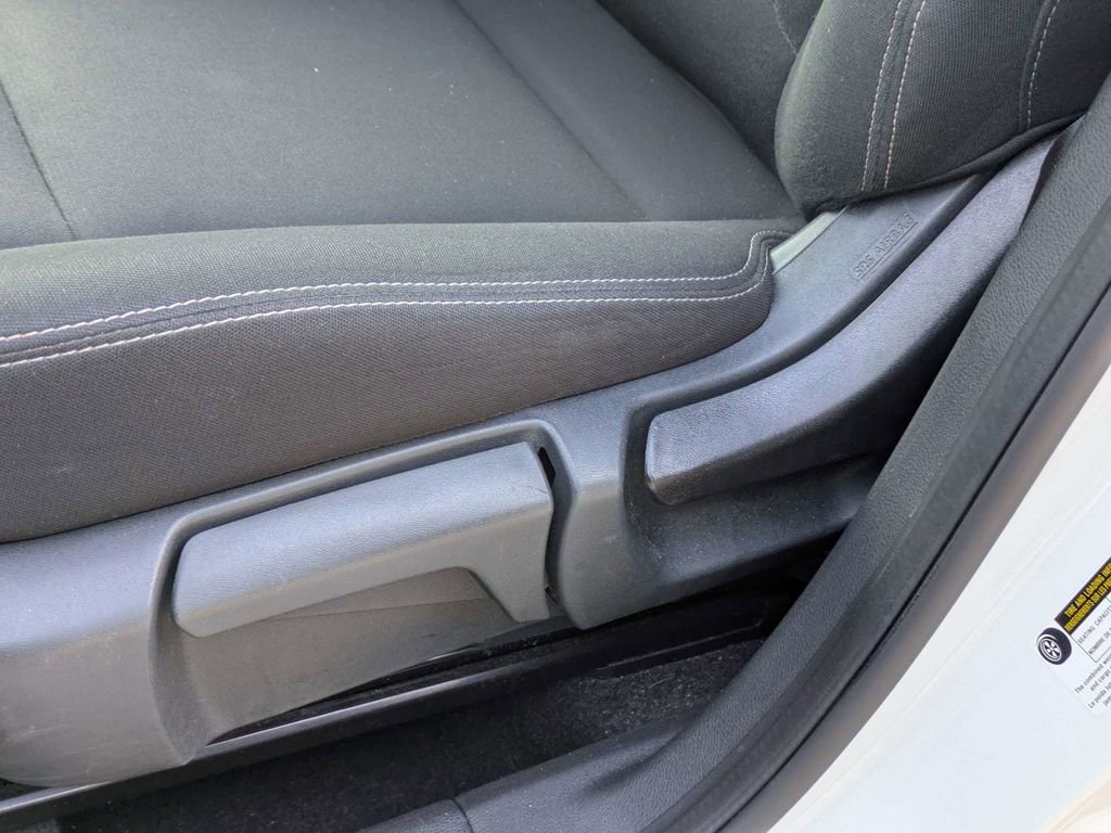 Used 2023 Nissan Rogue S FWD image 19