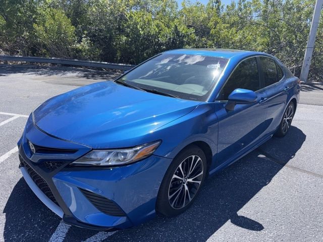 Used 2018 Toyota Camry SE w/ Moonroof Package image 1