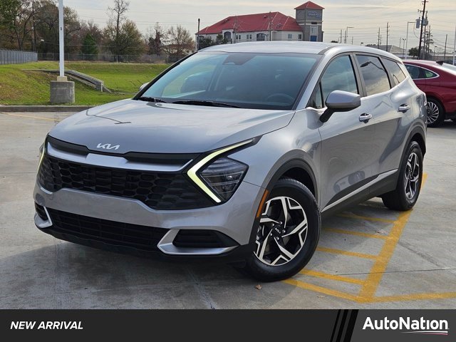 Used 2024 Kia Sportage LX image 1