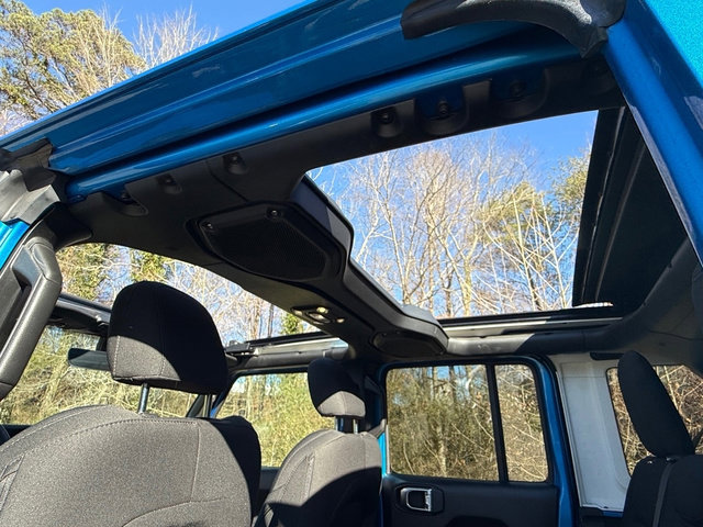 Used 2022 Jeep Wrangler Unlimited Sport w/ Sun And Sound Package image 27