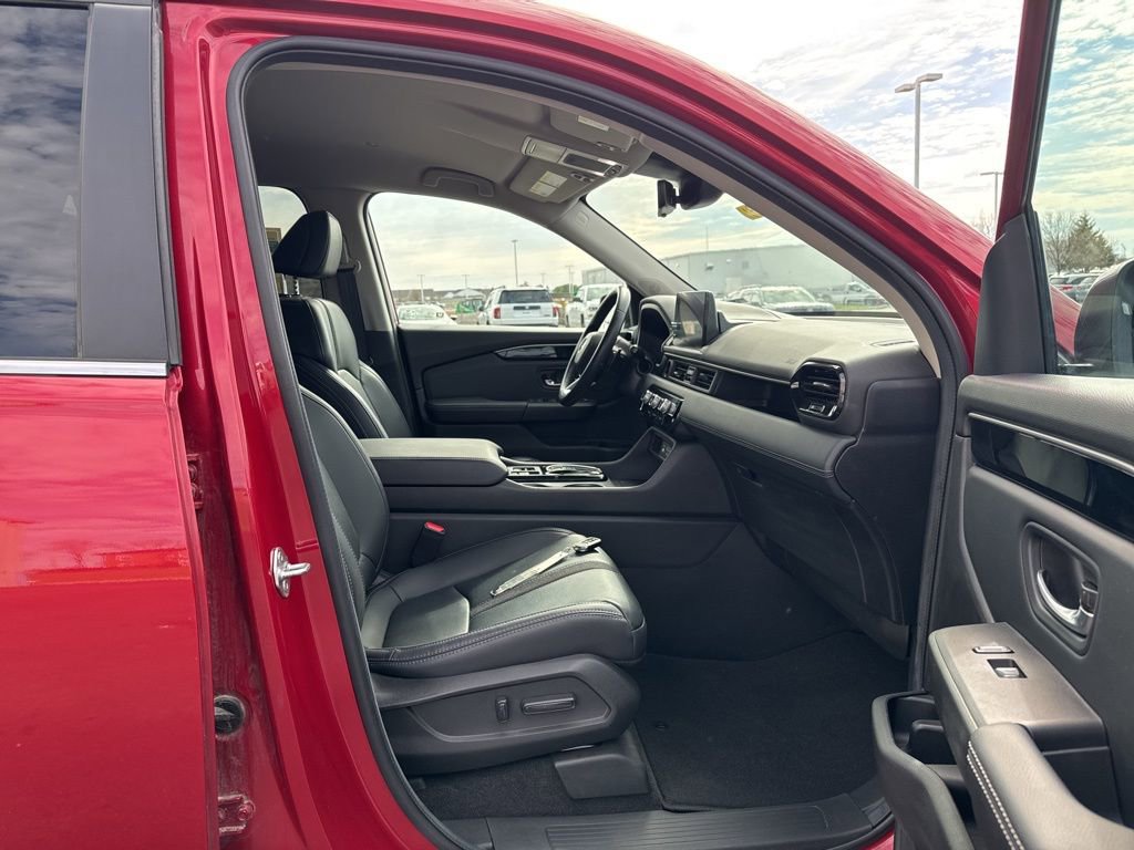 Certified 2025 Honda Pilot EX-L image 39