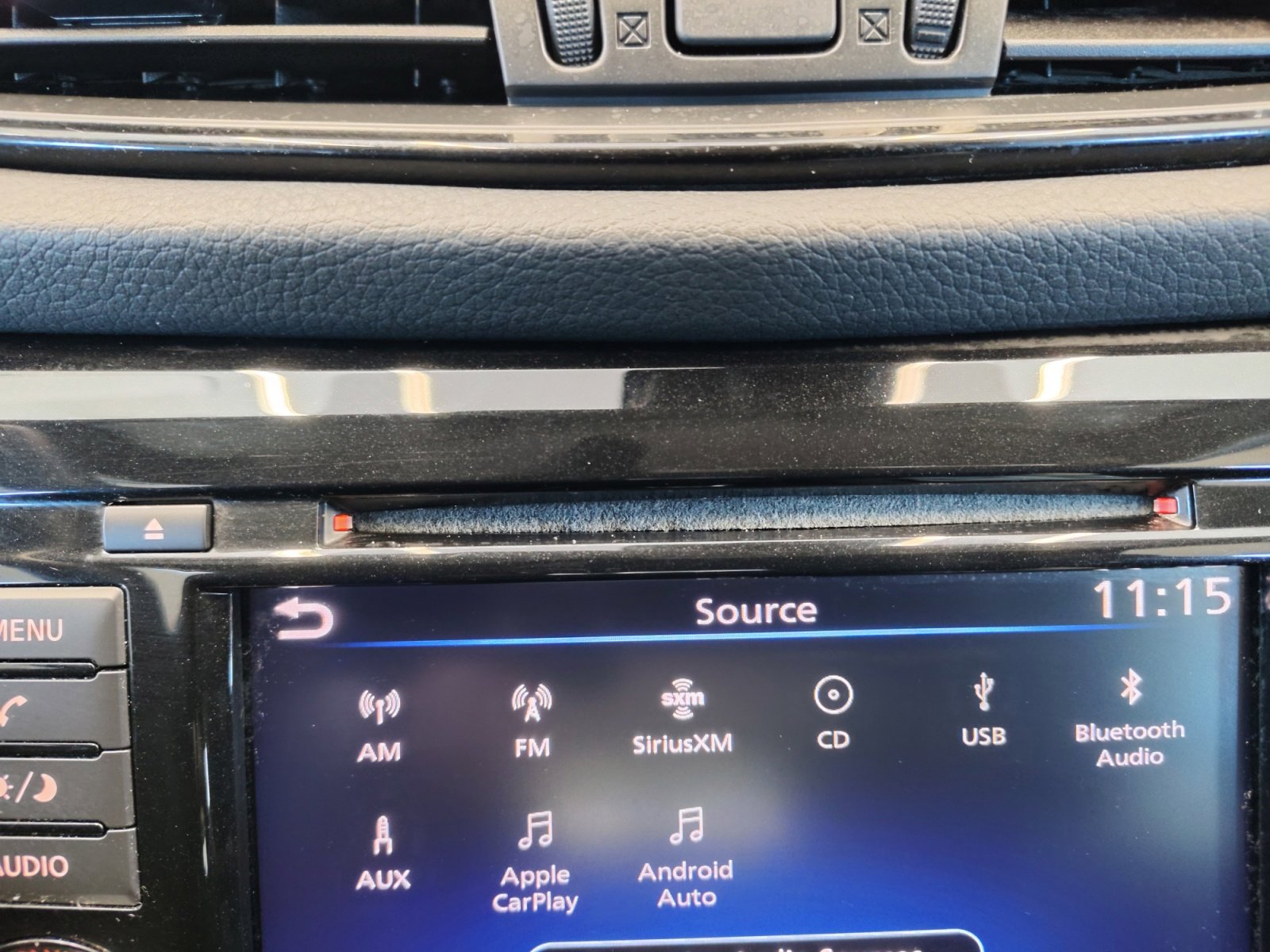 Used 2020 Nissan Rogue S w/ Special Edition Package image 32