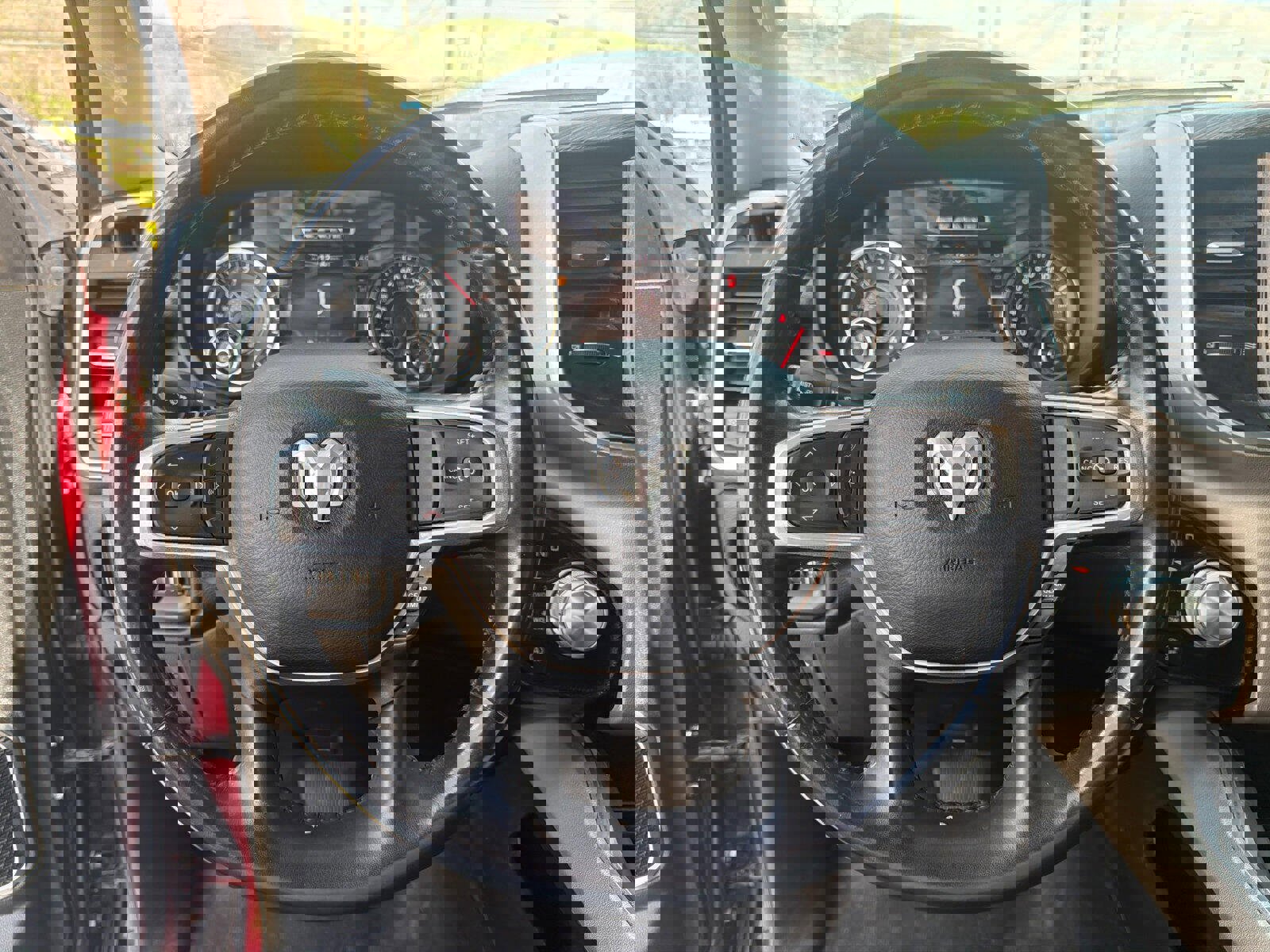 Used 2020 RAM 1500 Laramie AWD/4WD image 12