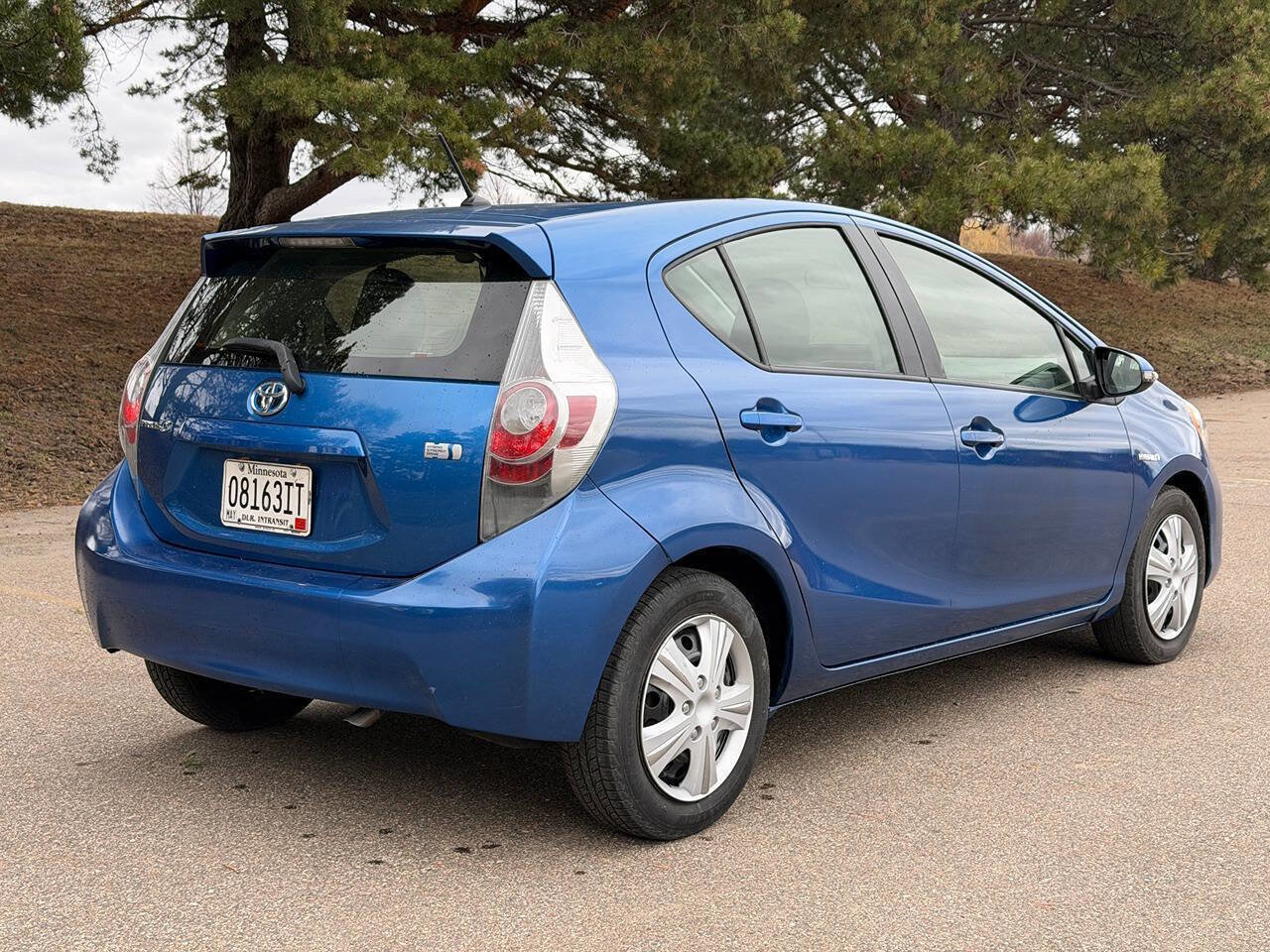 Used 2013 Toyota Prius C Two image 3