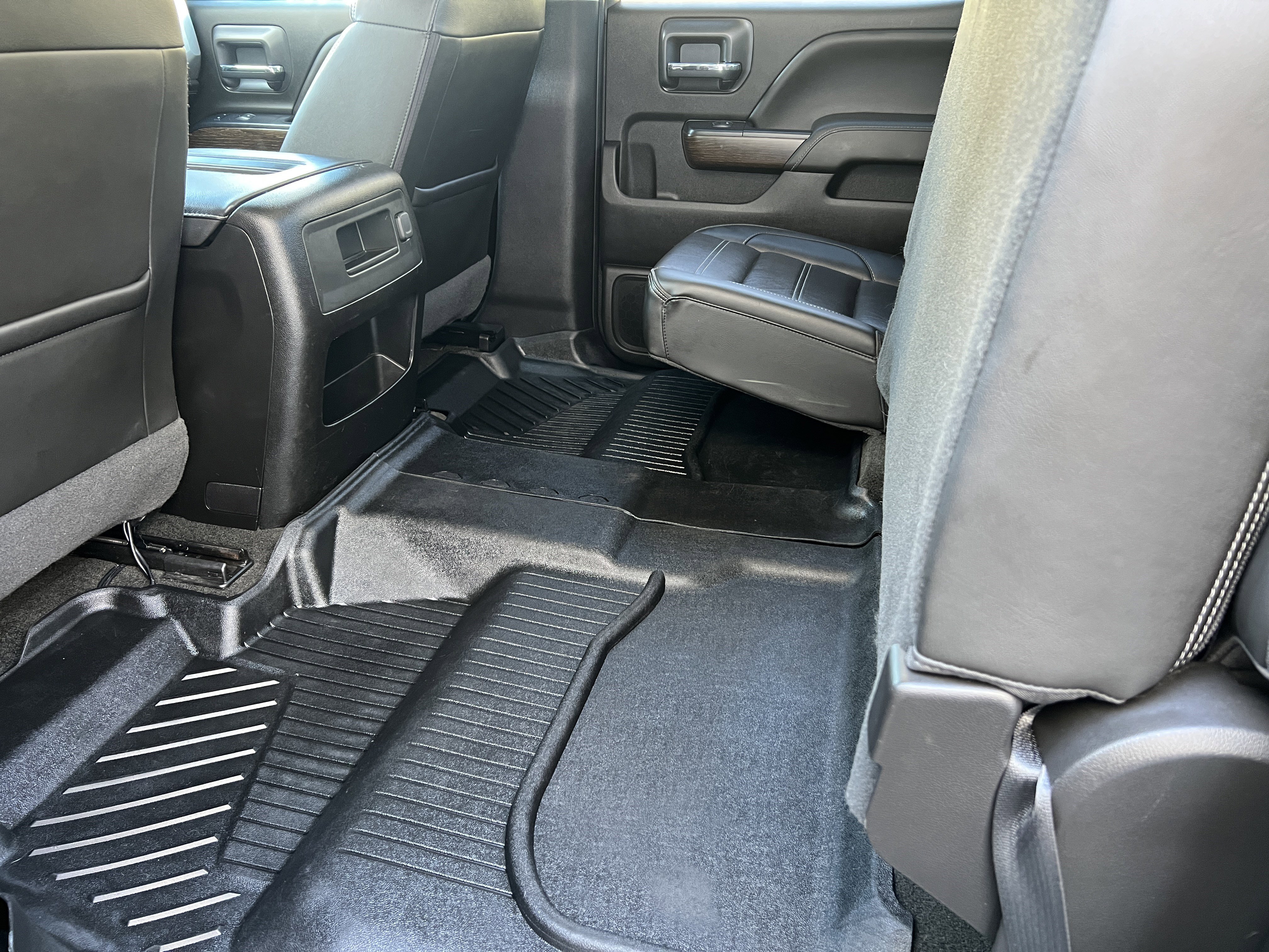 Used 2018 GMC Sierra 3500 Denali image 19