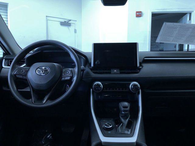 Certified 2025 Toyota RAV4 LE AWD/4WD image 17