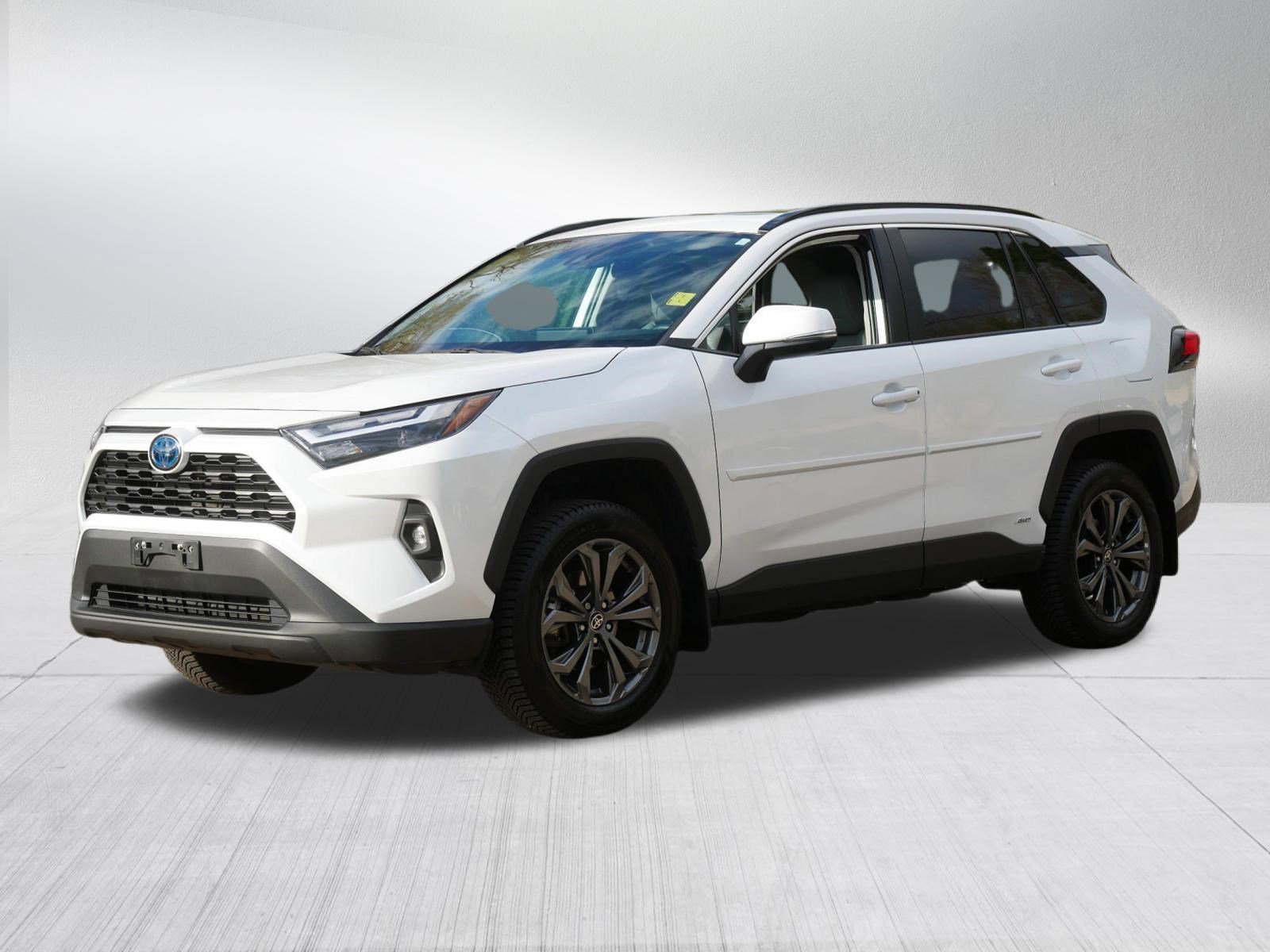 Used 2023 Toyota RAV4 XLE Premium AWD/4WD image 3