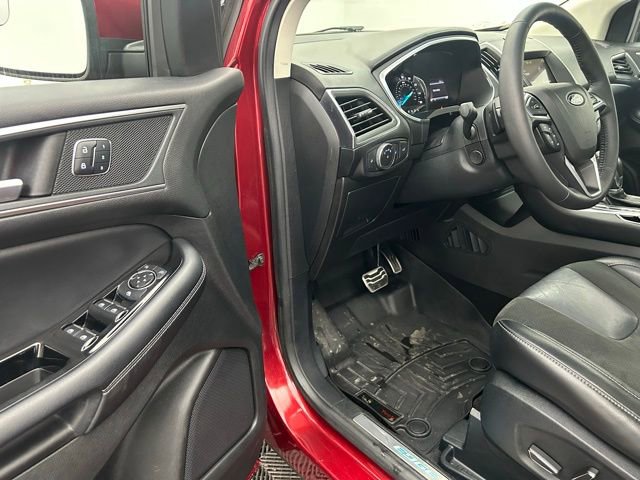Used 2018 Ford Edge Sport AWD/4WD image 27