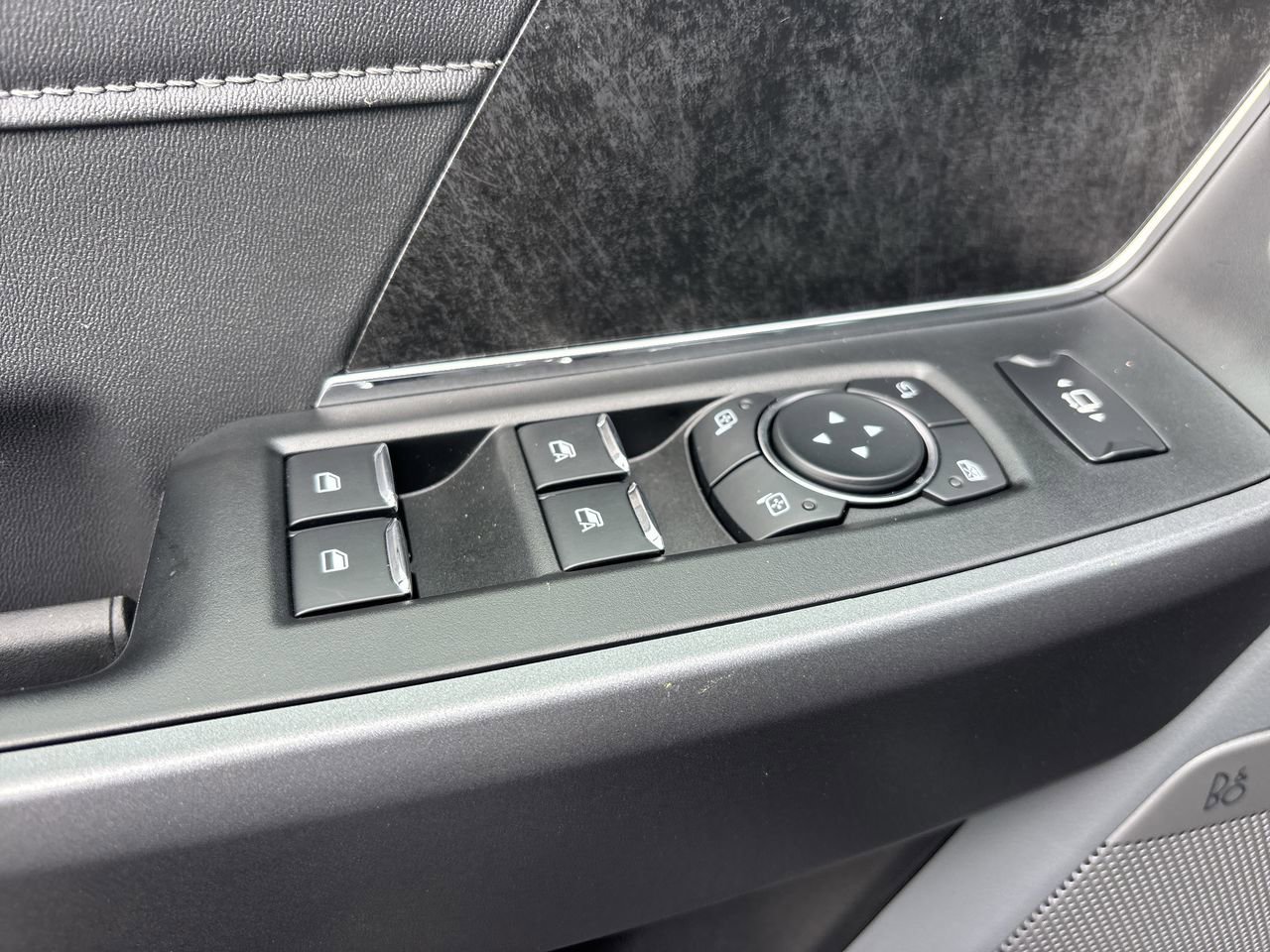 New 2025 Ford F250 XLT w/ Black Appearance Package image 17