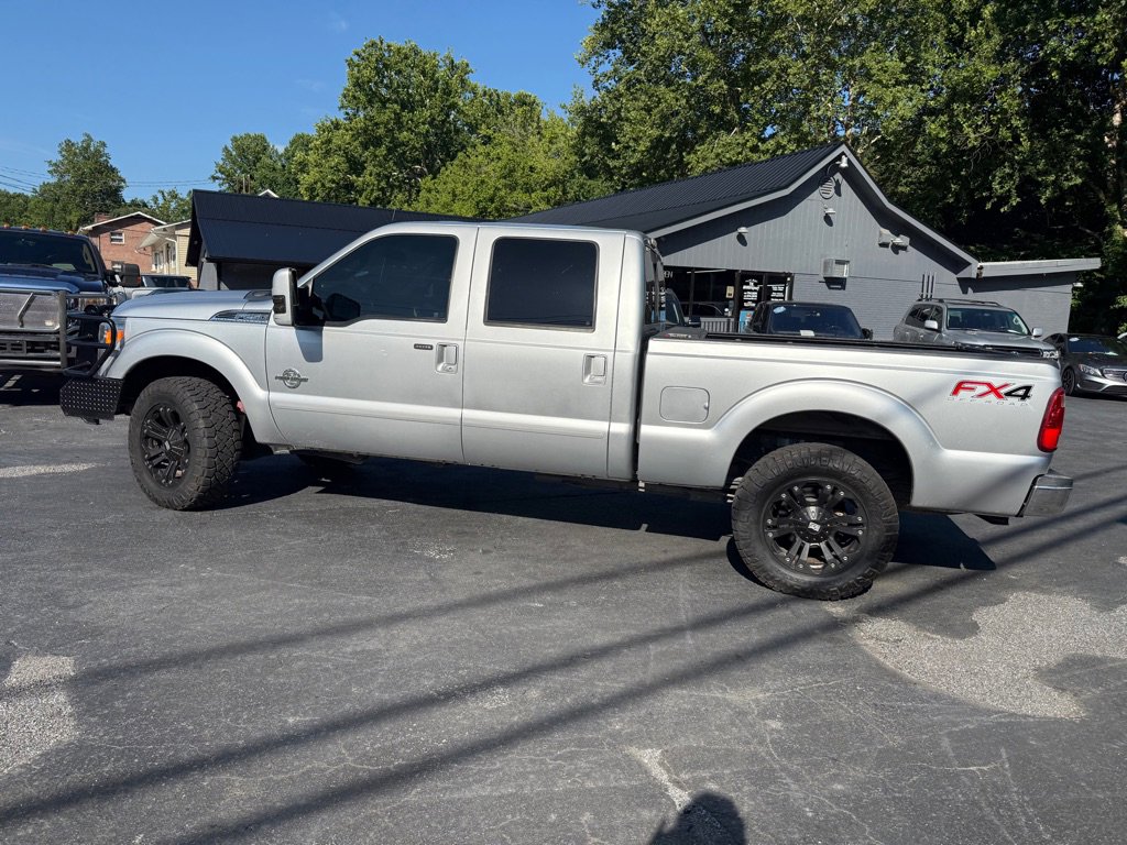 Used 2014 Ford F250 Lariat w/ Lariat Interior Package AWD/4WD image 11