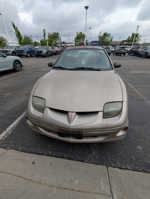 Used 2002 Pontiac Sunfire SE w/ Opt Pkg 1 FWD image 3
