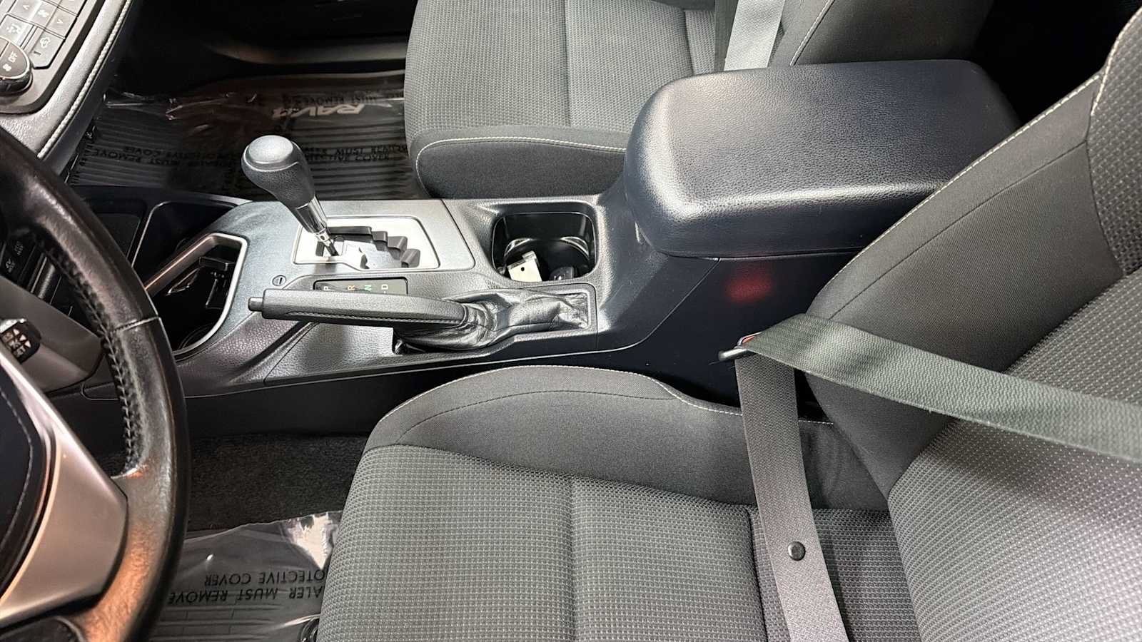 Certified 2018 Toyota RAV4 XLE w/ Carpet Mat Package AWD/4WD image 23