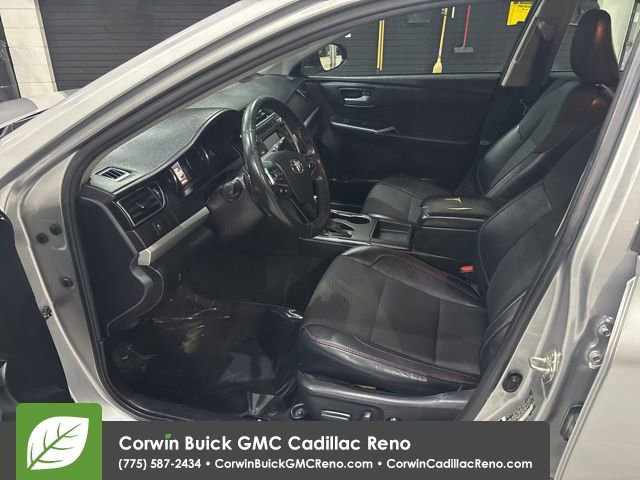 Used 2017 Toyota Camry SE image 9