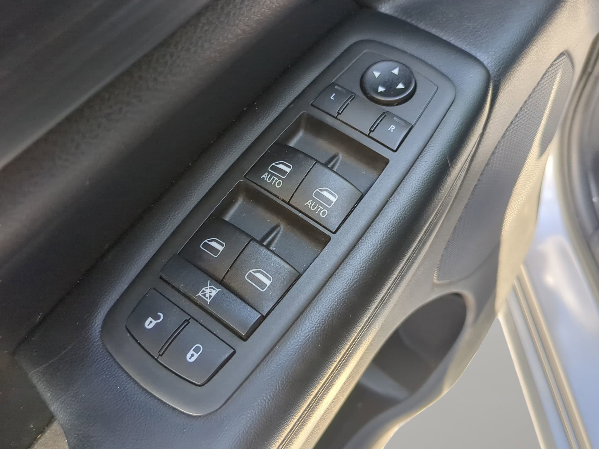 Used 2021 Jeep Grand Cherokee Laredo X image 53