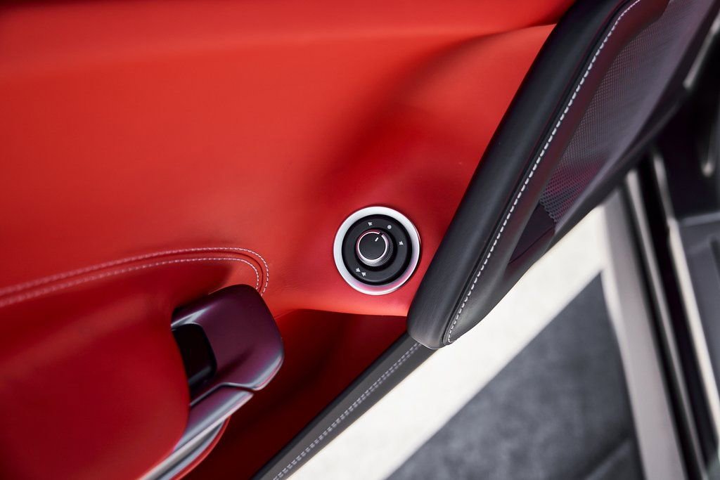 Used 2020 Ferrari GTC4Lusso image 38