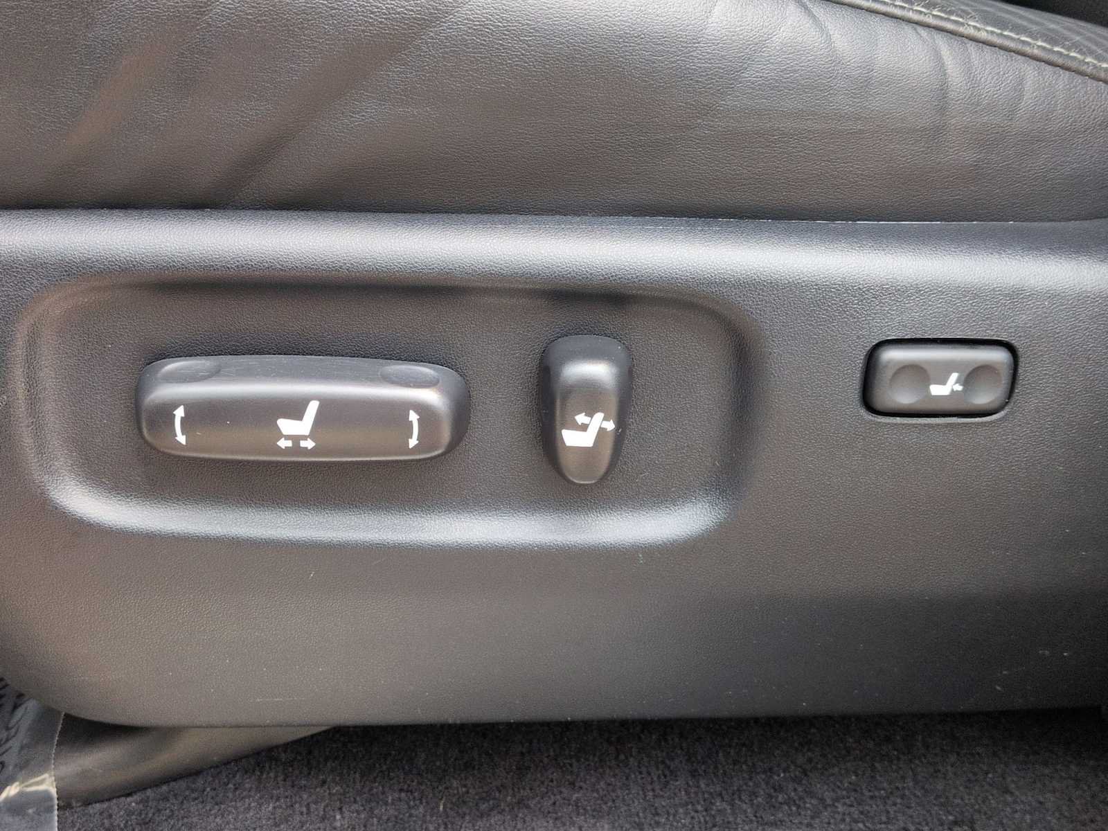 Used 2018 Toyota Land Cruiser AWD/4WD image 18