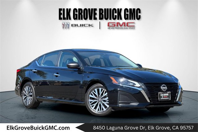 Used 2025 Nissan Altima 2.5 SV