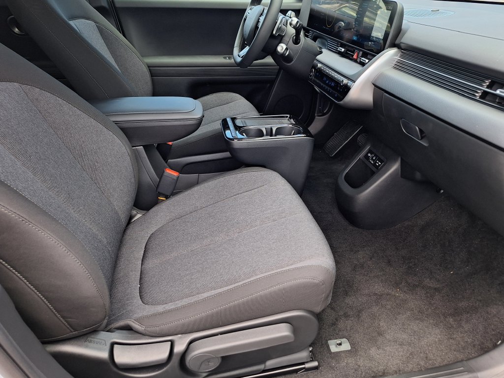 New 2026 Hyundai Ioniq 5 SE AWD/4WD image 26