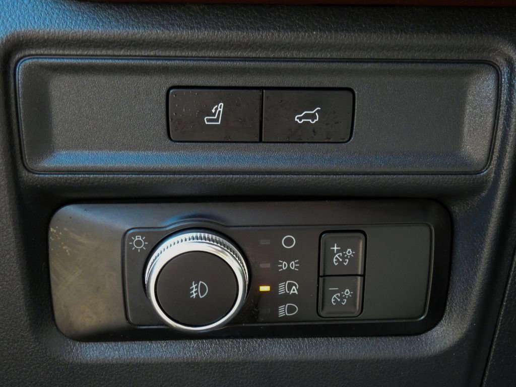 Used 2022 Ford Expedition Max Limited image 31