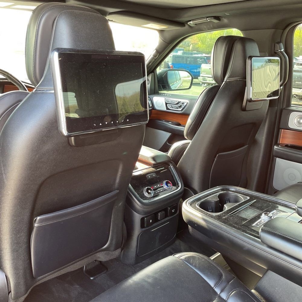 Used 2019 Lincoln Navigator Reserve w/ Cargo Package AWD/4WD image 14