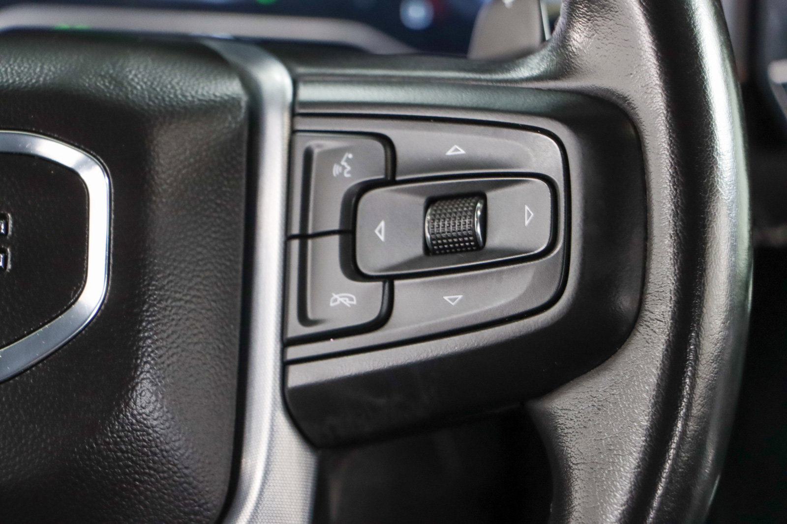 Used 2022 GMC Sierra 1500 Elevation w/ LPO, Elevation Black Package image 16