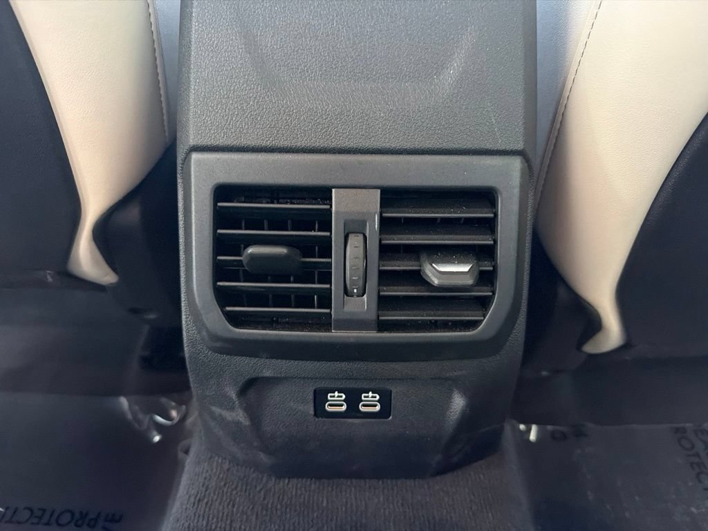 Used 2025 BMW M235i xDrive AWD/4WD image 12