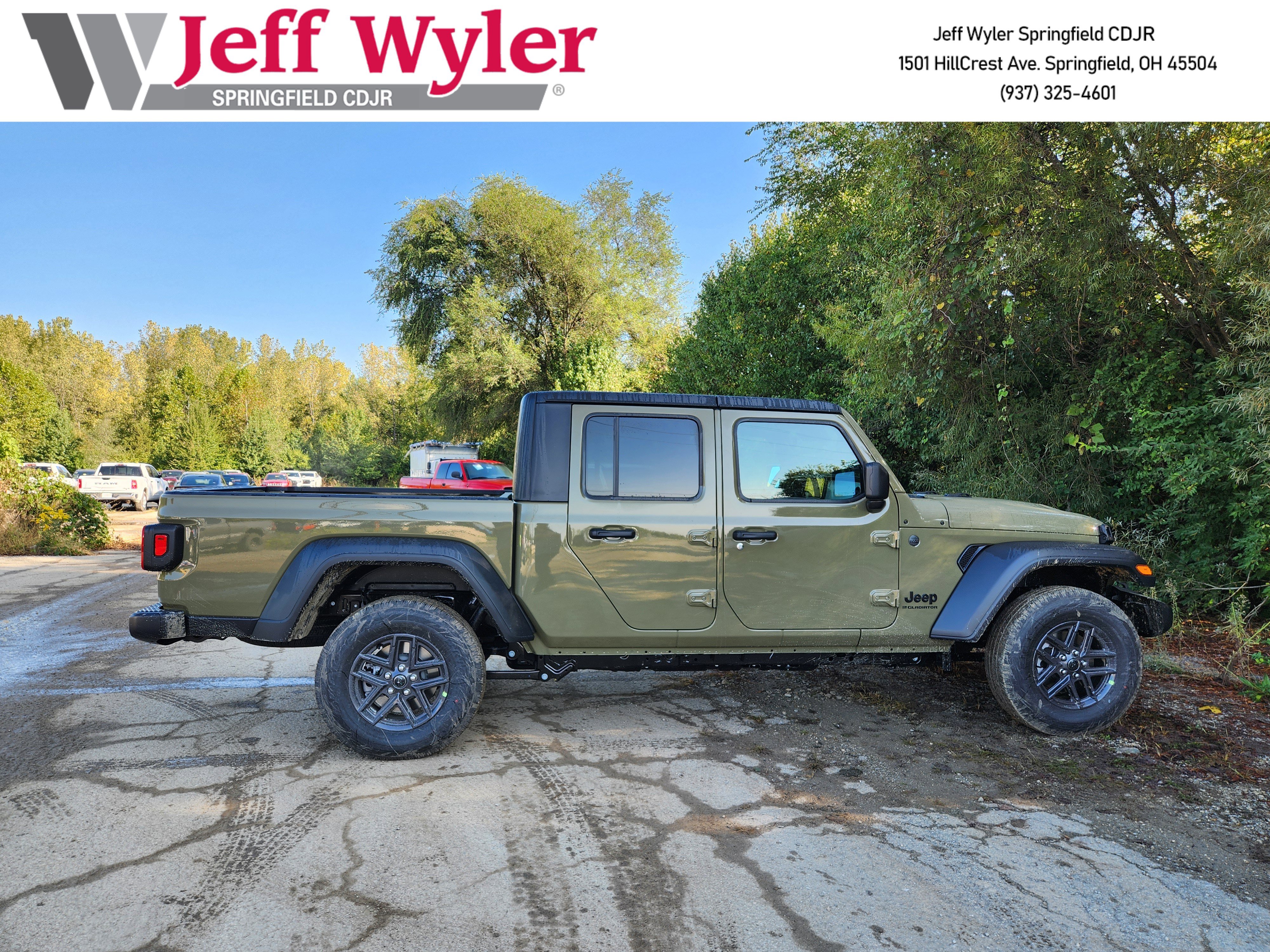 New 2025 Jeep Gladiator Sport image 18