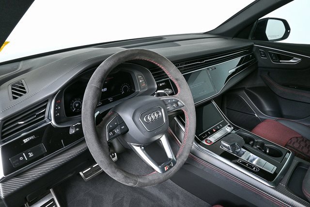 New 2026 Audi RS Q8 performance image 4