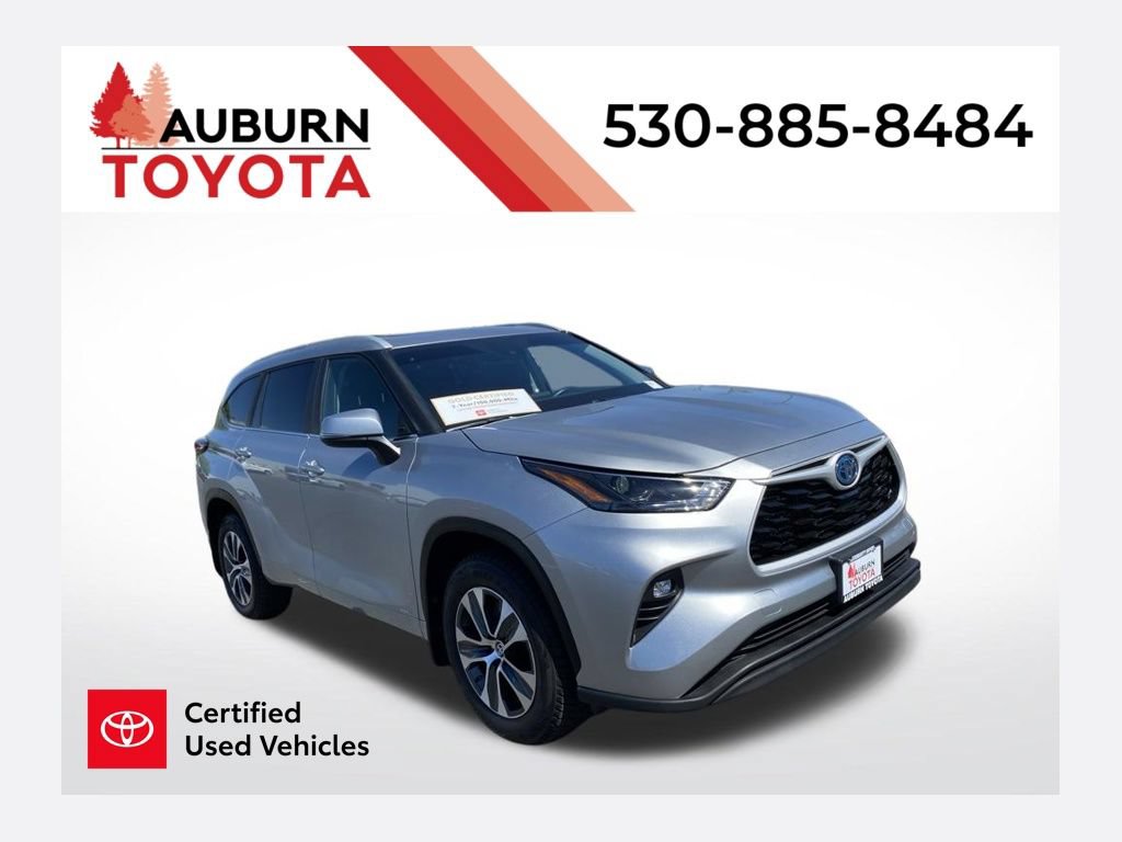Certified 2024 Toyota Highlander XLE AWD/4WD image 1