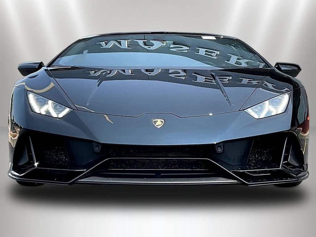 Used 2020 Lamborghini Huracan EVO AWD/4WD image 2