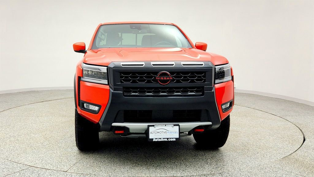 Used 2025 Nissan Frontier PRO-4X AWD/4WD image 2