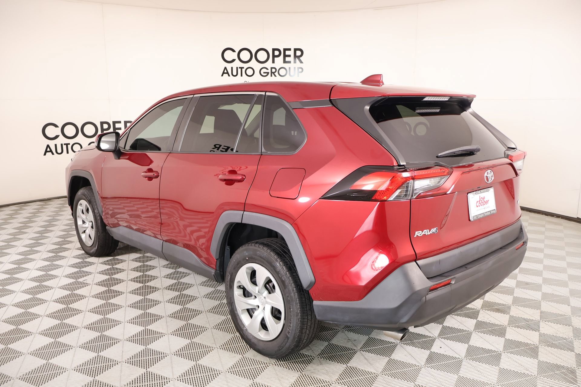 Used 2022 Toyota RAV4 LE image 21
