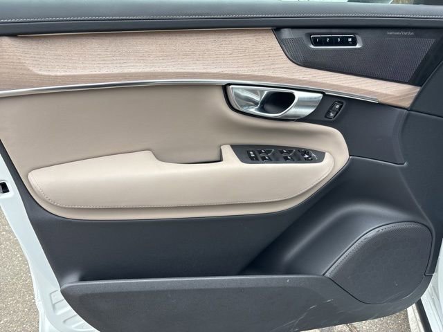 New 2026 Volvo XC90 B6 Plus w/ Protection Package Premier image 12