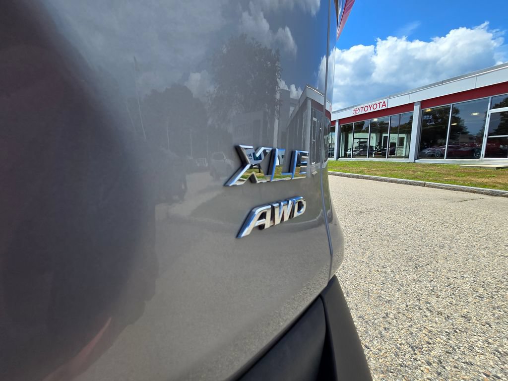 Used 2020 Toyota RAV4 XLE Premium AWD/4WD image 34
