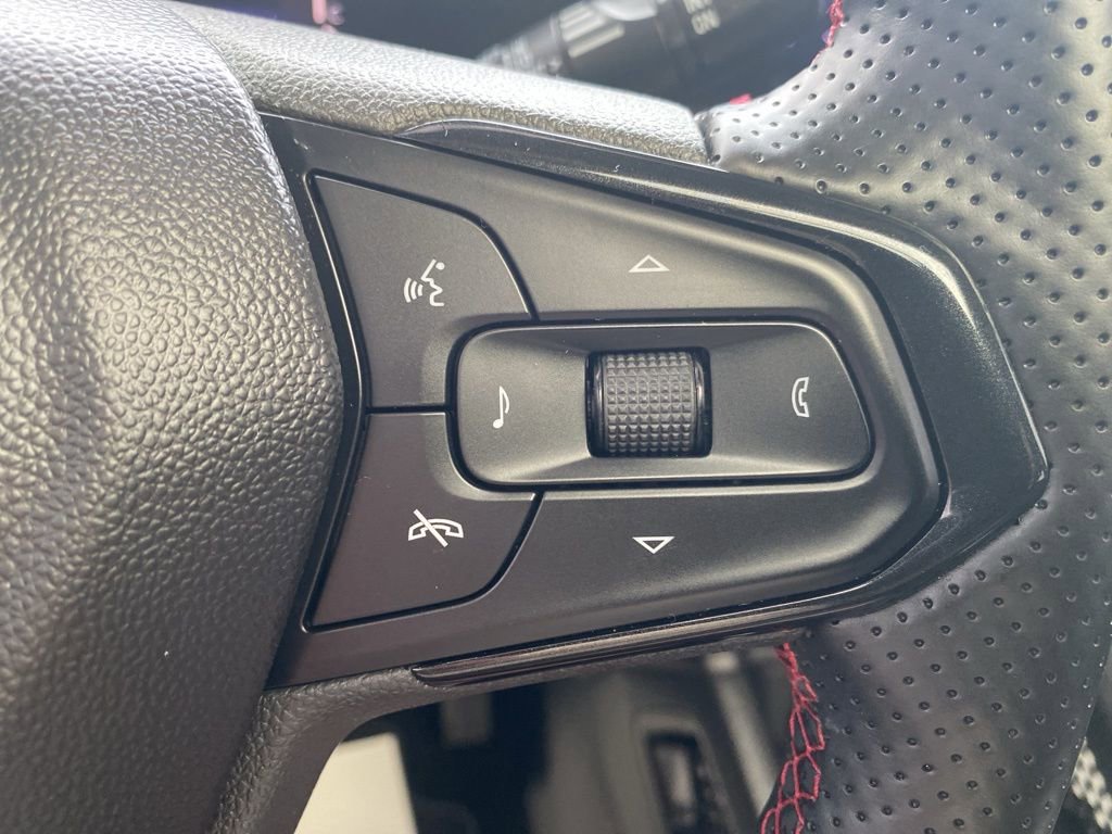 Used 2024 Chevrolet TrailBlazer RS w/ Convenience Package image 28