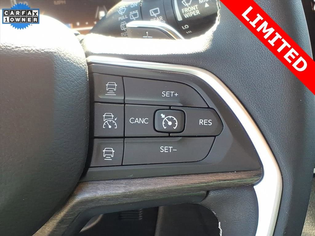 Used 2023 Jeep Grand Cherokee Limited image 17