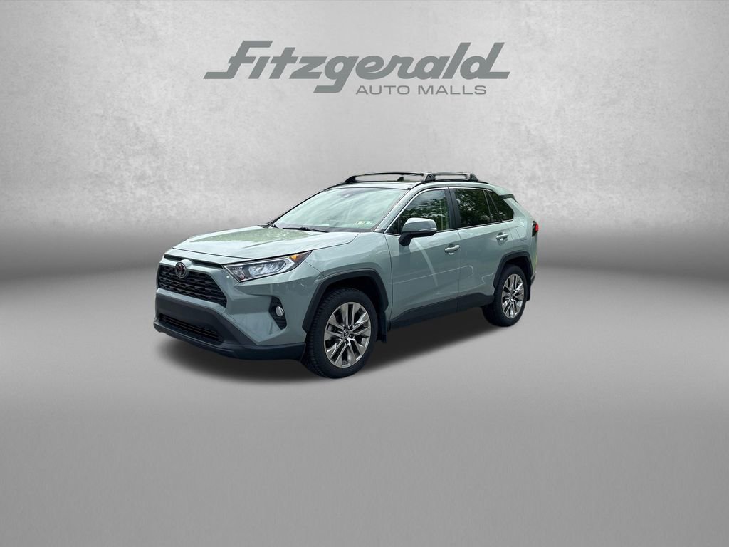 Used 2019 Toyota RAV4 XLE Premium w/ Cold Weather Package AWD/4WD image 3