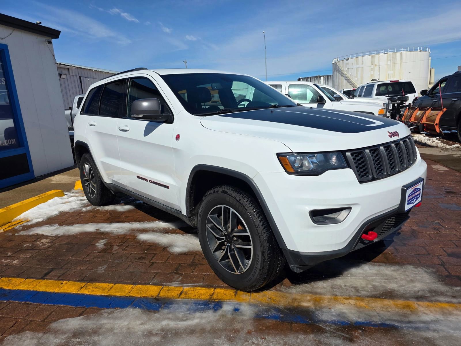 Used 2020 Jeep Grand Cherokee Trailhawk AWD/4WD image 3