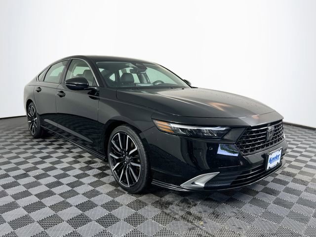 Used 2023 Honda Accord Touring image 8