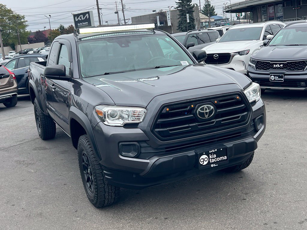Used 2019 Toyota Tacoma SR w/ SX Package RWD image 3