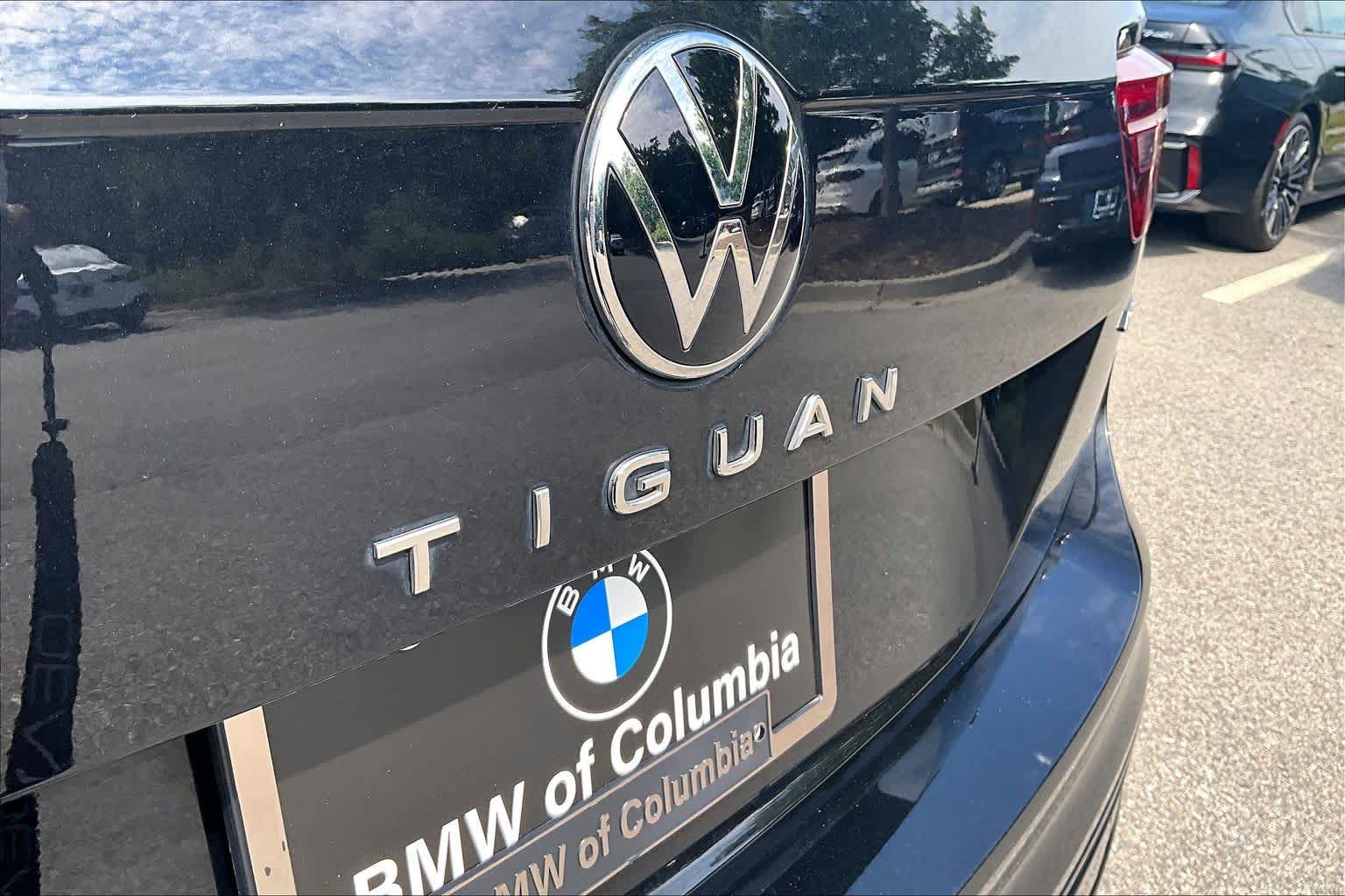 Used 2022 Volkswagen Tiguan SE R-Line AWD/4WD image 9