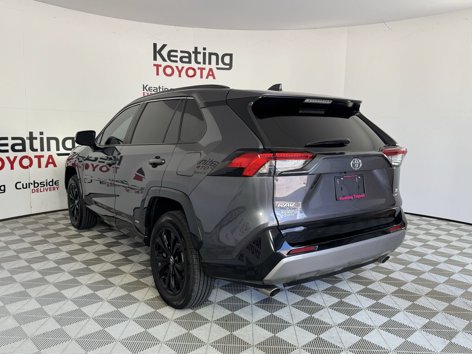 Used 2025 Toyota RAV4 SE w/ Convenience Package AWD/4WD image 7