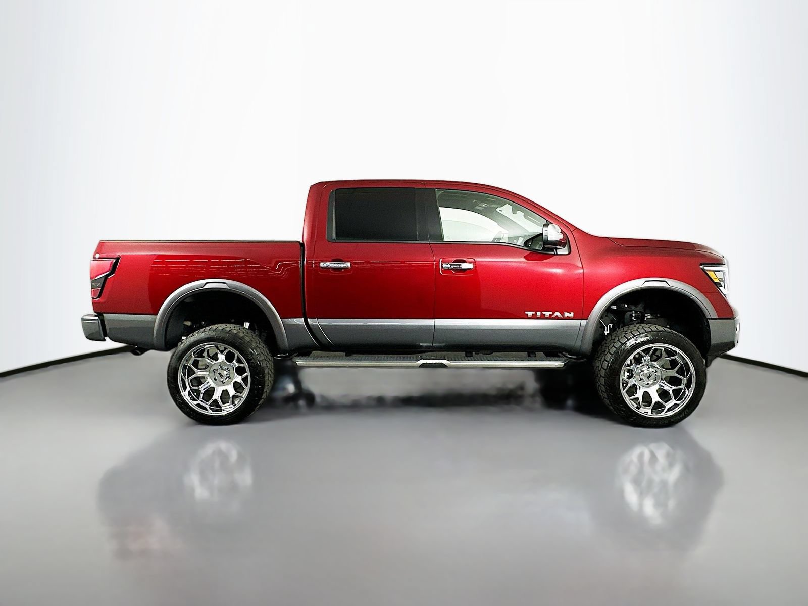 Used 2023 Nissan Titan Platinum Reserve w/ Moonroof Package AWD/4WD image 8