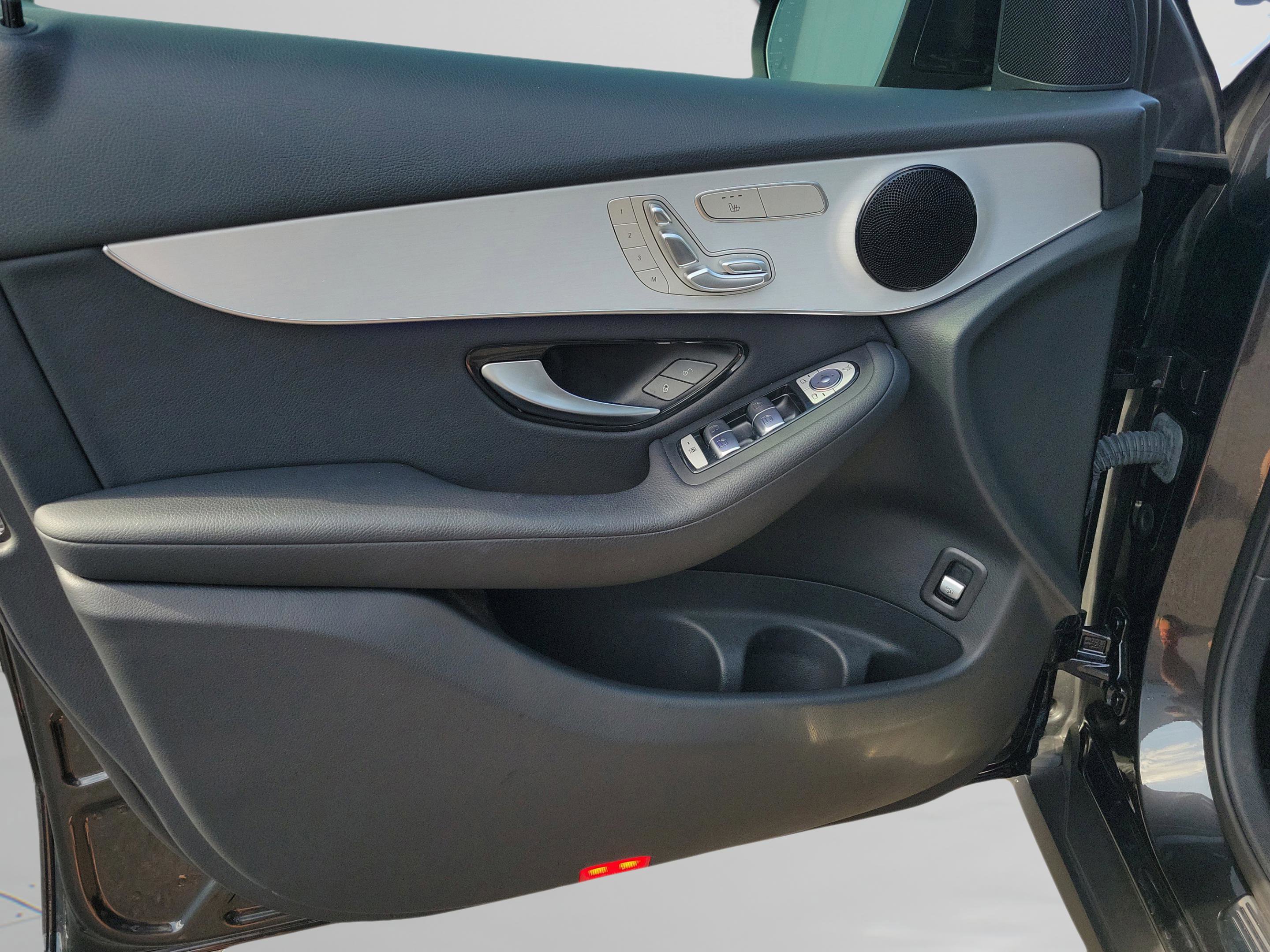 Certified 2022 Mercedes-Benz GLC 300 image 21