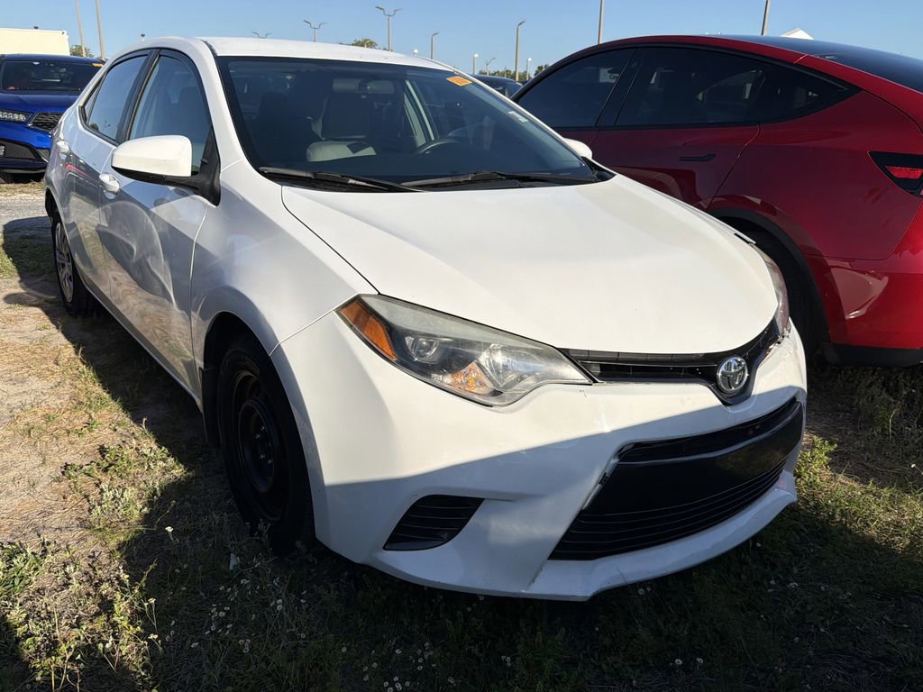 Used 2016 Toyota Corolla LE FWD image 1